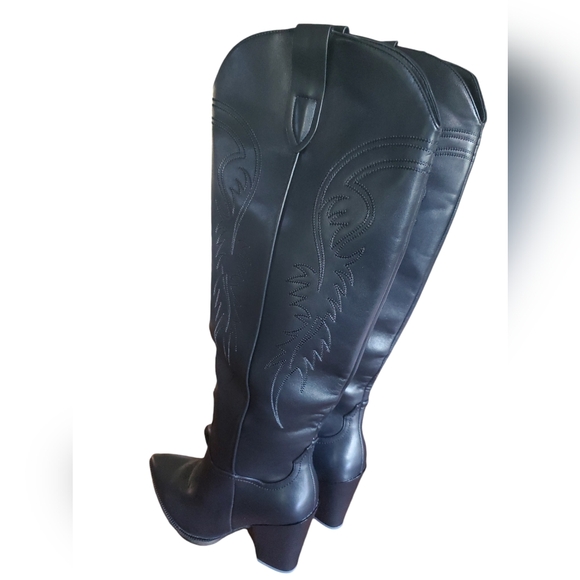 ISMO Black Tall Chunky Boot (SZ11) - Picture 2 of 11